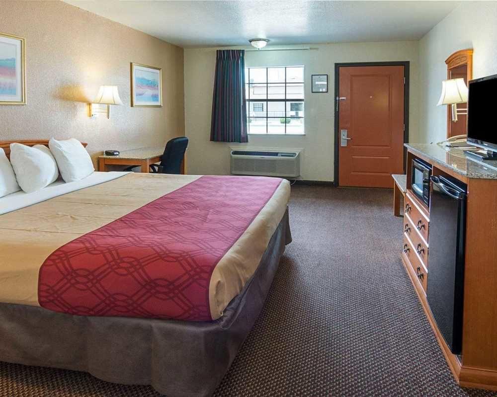 Red Roof Inn Nacogdoches Bagian luar foto