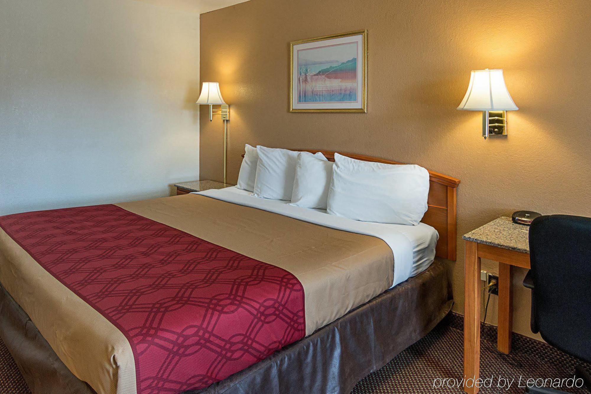Red Roof Inn Nacogdoches Bagian luar foto